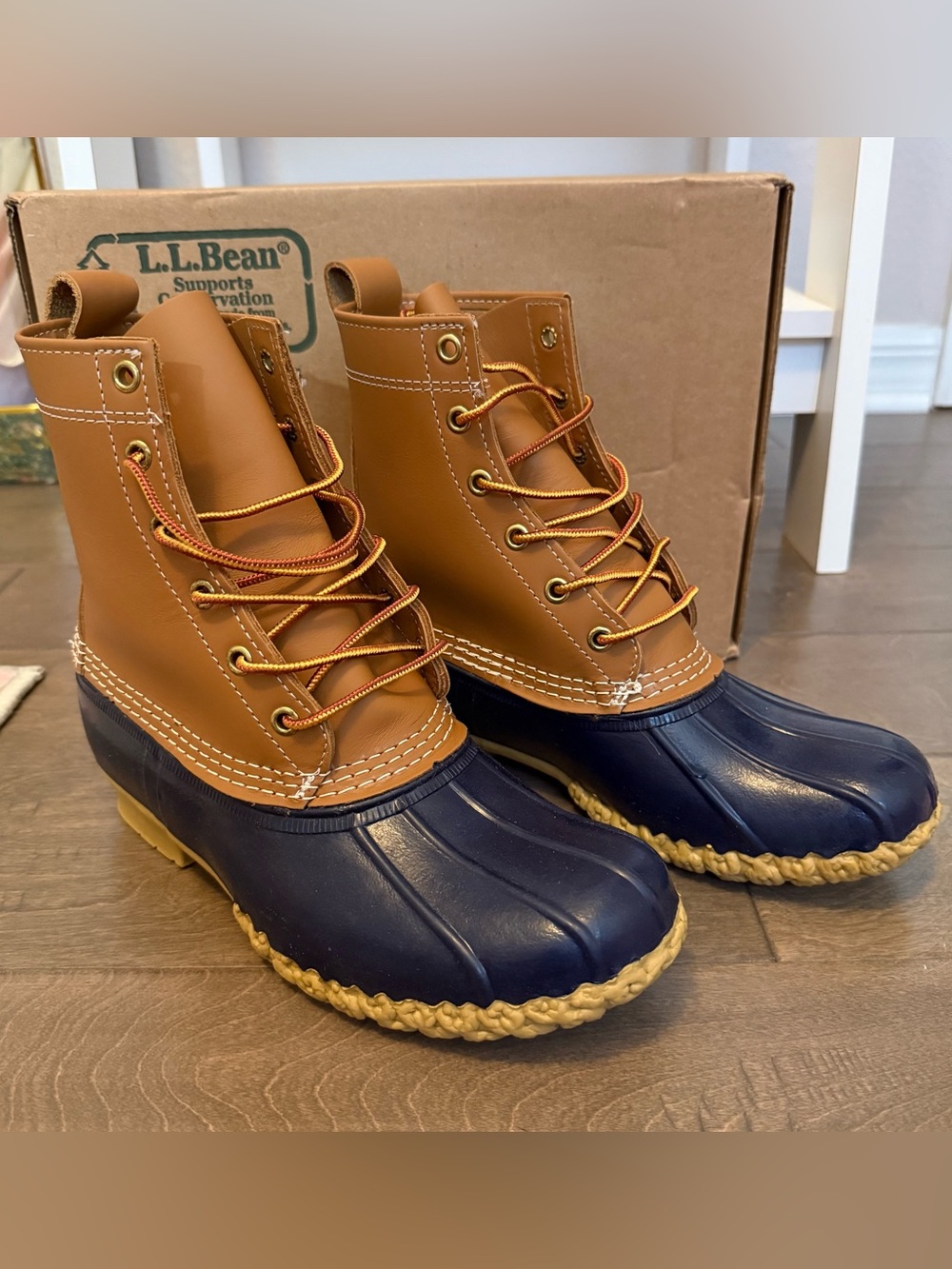 LL Bean - Women's Bean Boots, 8" - Tan/Navy - Size 8 - Picture 3 of 10